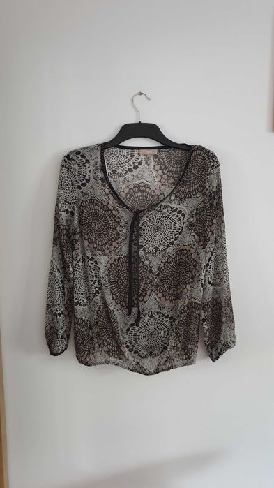 Bluza L Matalan ca noua, voal cu aplicatii