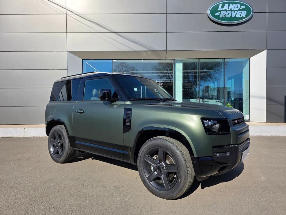 Land Rover Defender 2026 diesel, 95.973 € — imagine 4