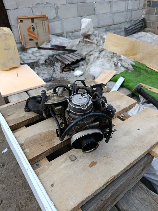 Запчасти на Мерседес 123.