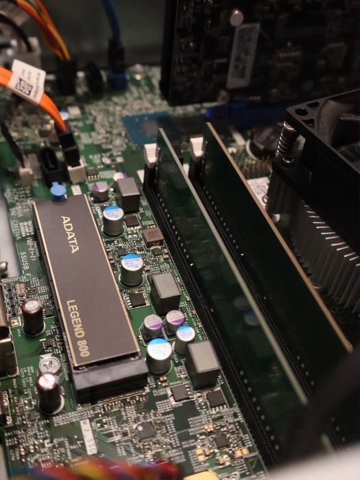 Vand urgent PC Dell OptiPlex 7050, i7-6700, SSD 1TB, RX550