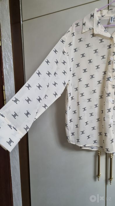 Продаётся школьная кофточка