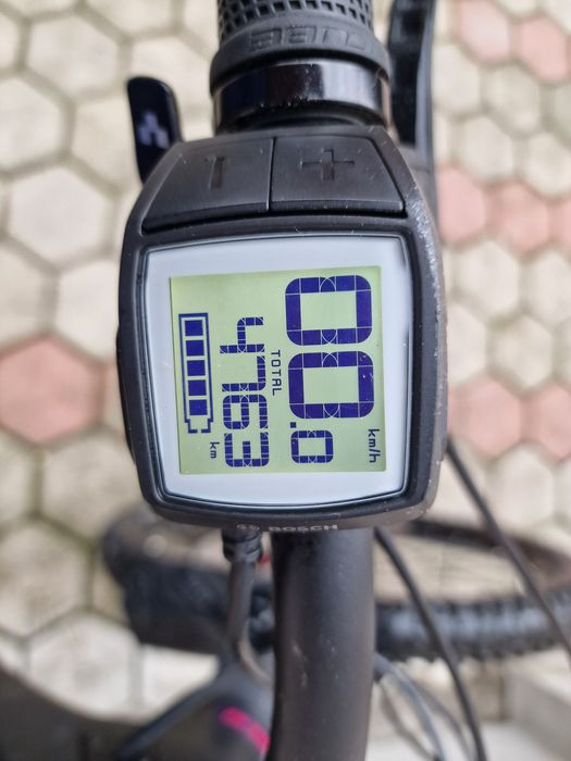 Vând montain bike electrica cube stereo hybrid