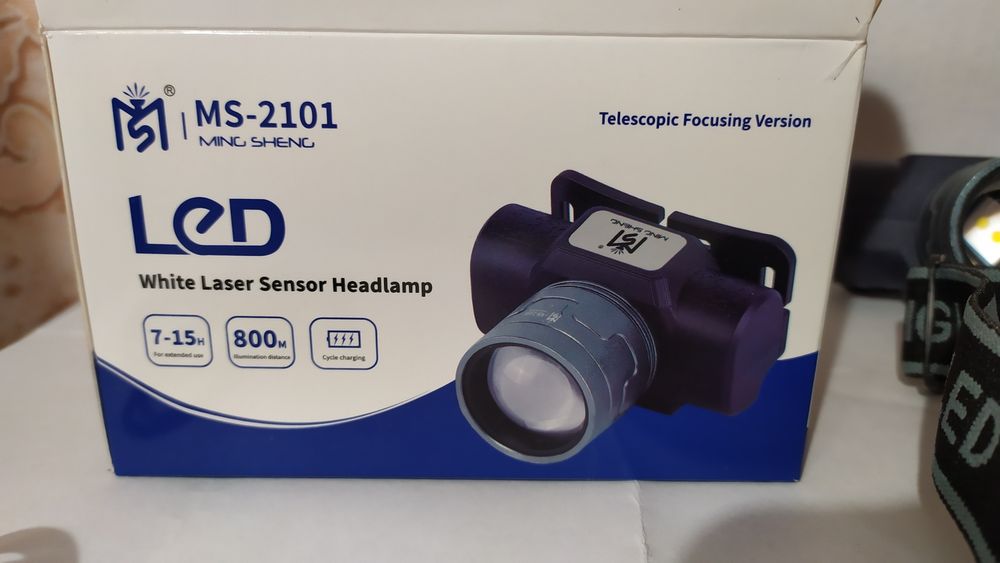 Продам 2 новых налобных фонаря