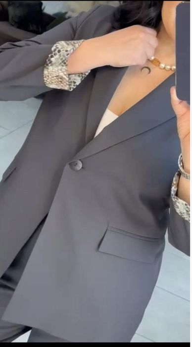 Шикарный брючный костюм