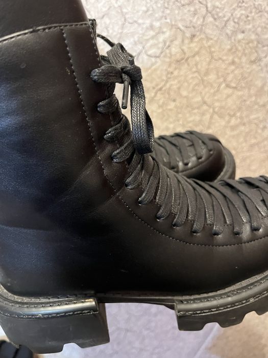 Продам Зимние ботинки