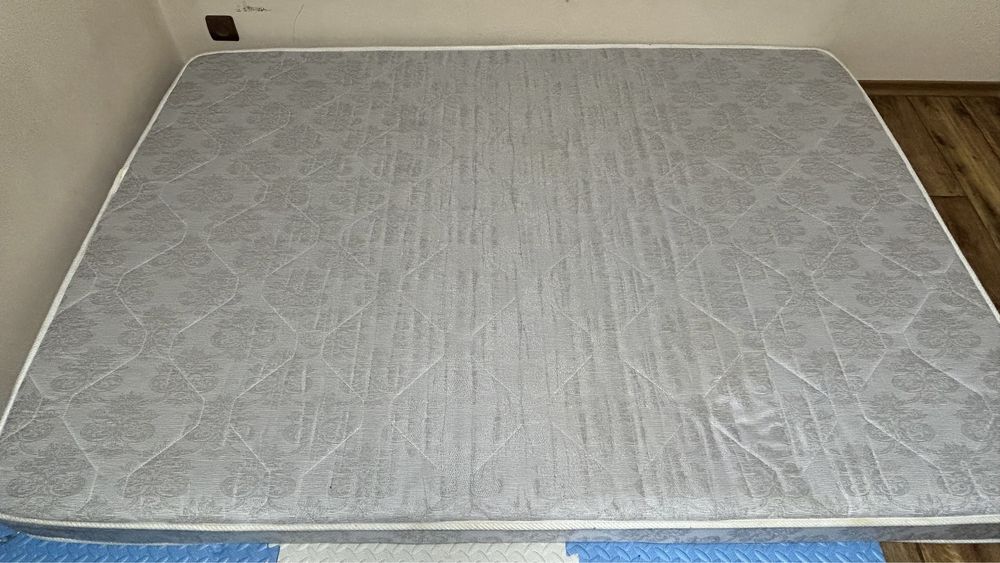 Матрац для кровати