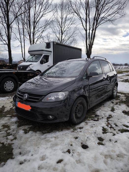 Vând VW Golf Plus (avariat)