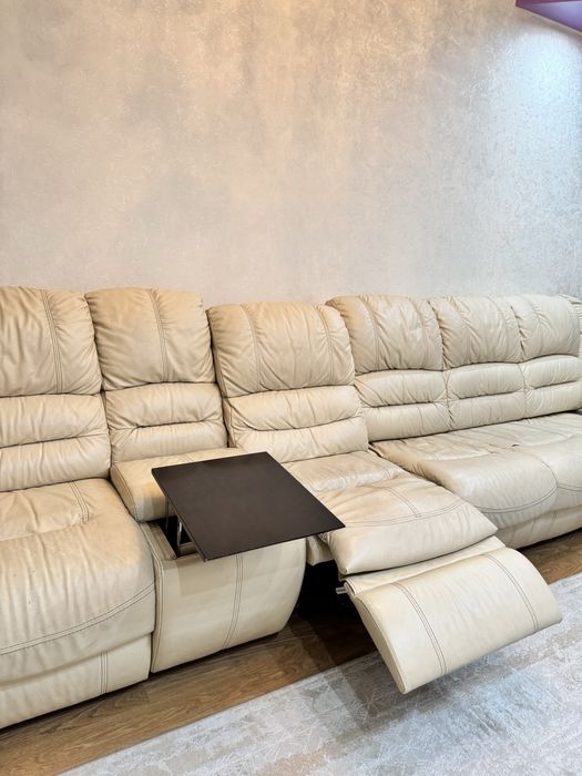 Продам кожанный диван