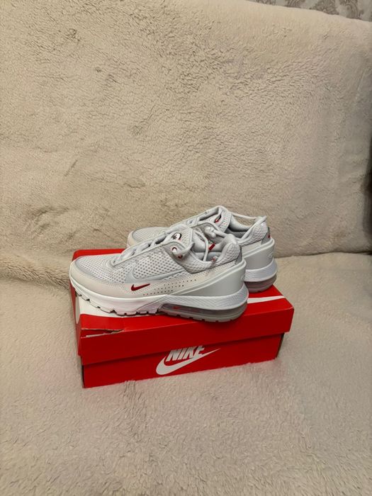 Продам новые Nike Air Max Pulse