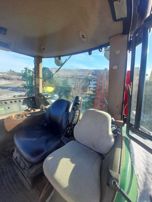 Трактор John-Deere 8430