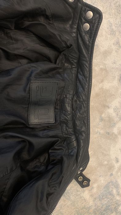 Geaca moto , stare exceptionala nota 10 far rupturi zgarieturi .