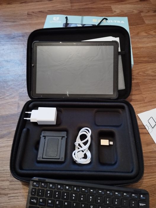 Планшет новый срочно!