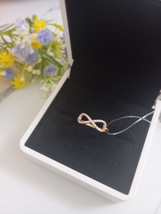 Новые золотые кольца 585 пробы золота