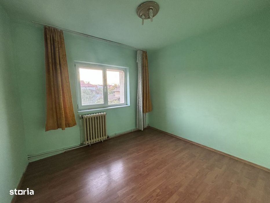 Apartament 4 camere | Decomandat | 78mp | Etaj 1 | Dambul Rotund