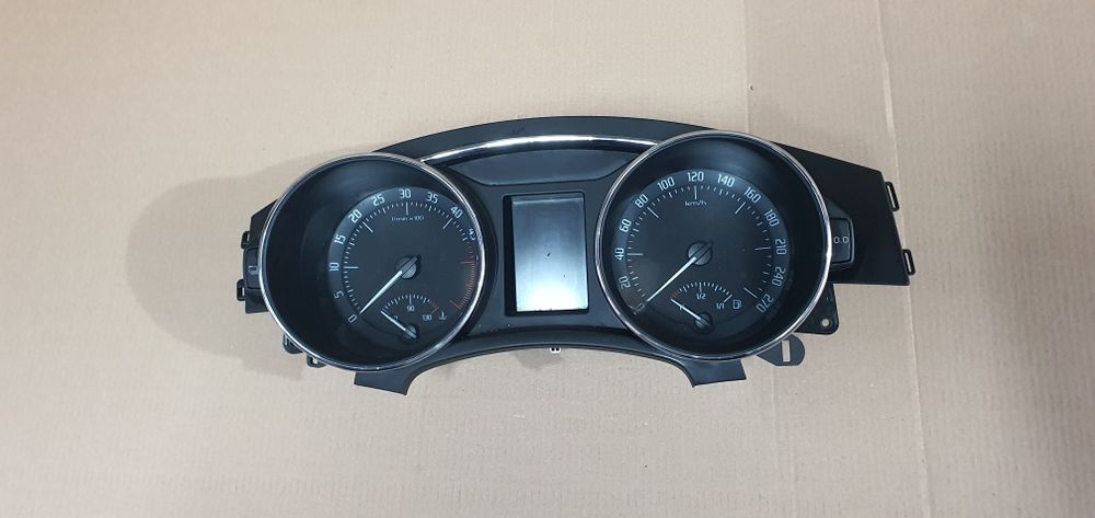 Ceasuri bord skoda superb 2 2.0 tdi 3T1920841E