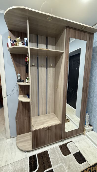 Продается прихожая срочно!