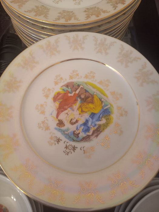 Посуда,сервиз Мадонна