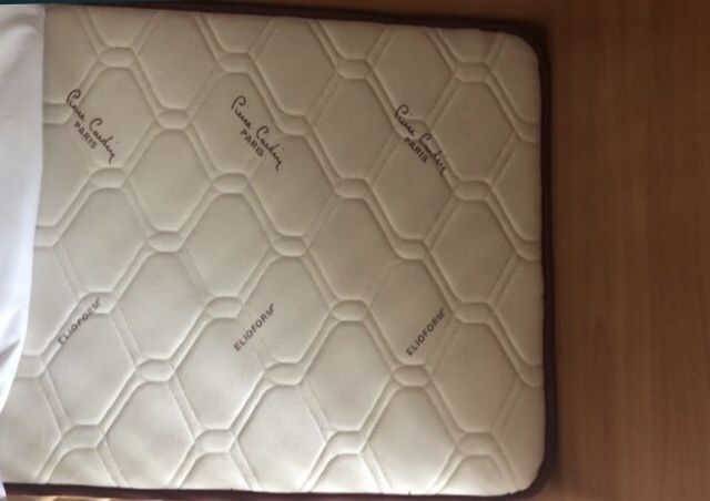 Бебешко легло с матрак Magniflex и скрин за преповиване