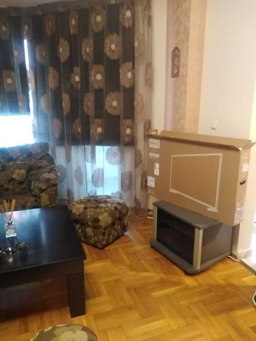 Дава се под наем Тристаен апартамент в Пловдив, Кършияка - 90 кв.м за 548.25 € - Снимка #2