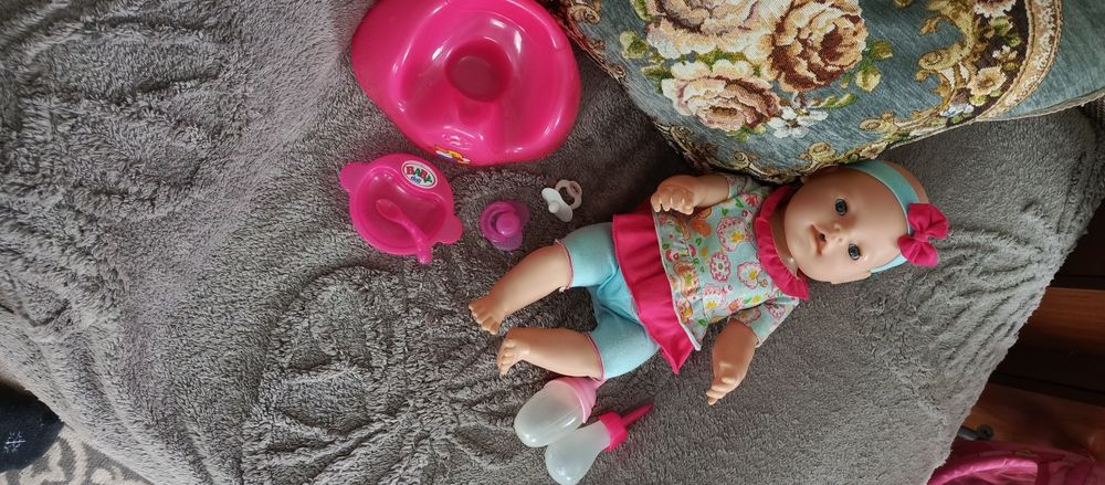 Продам куклу беби Борн.