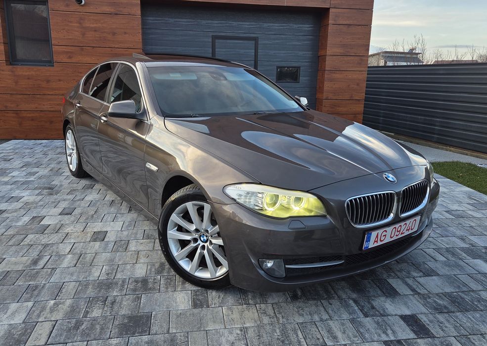BMW F10 / Seria 520 Diesel  / Trapa / Xenon  / Scaune  Confort