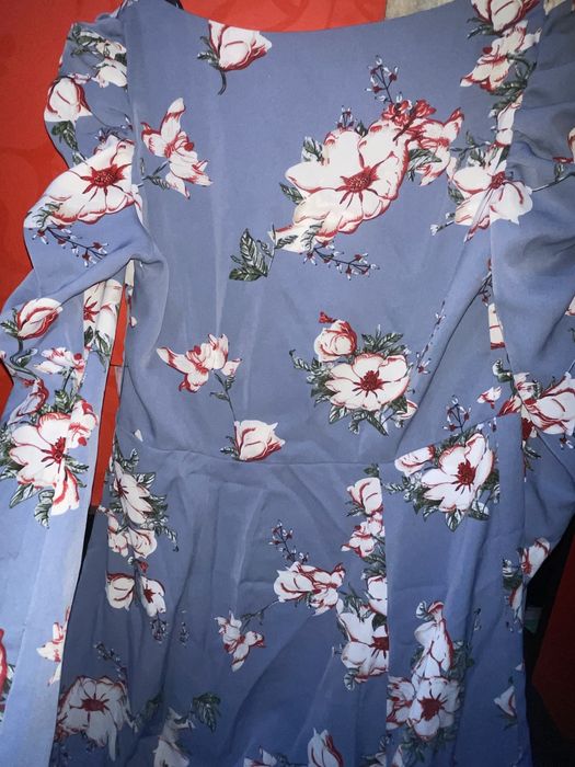 Плтье почти новое