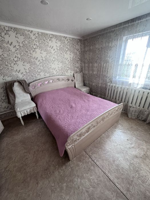 Продам двухспальный кровать с матрасом