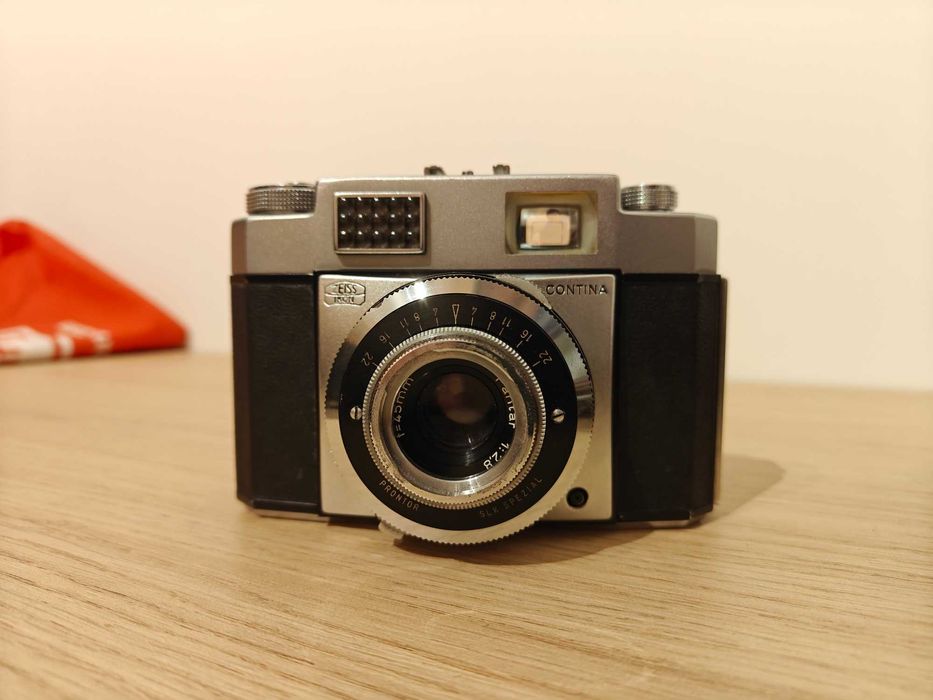 Фотоапарат Zeiss Ikon Contina + Pantar обектив, с кожен калъф (за ремонт / колекция)