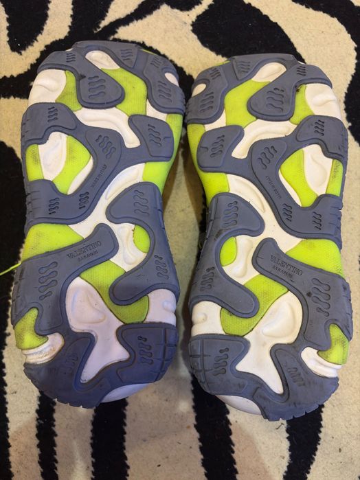 Vând Adidadi Valentino colecție noya