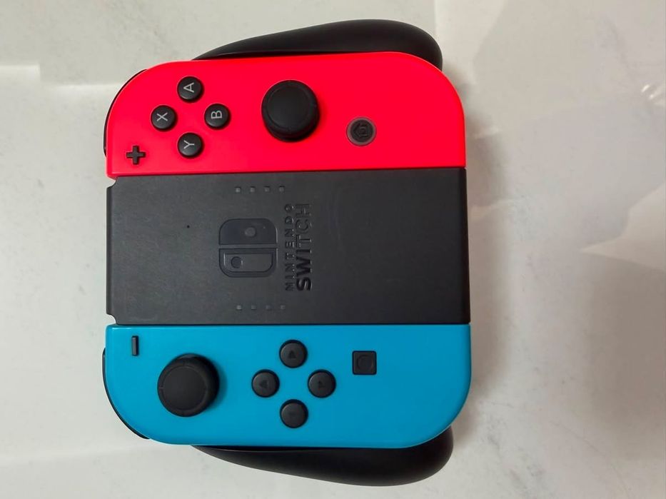 Nintendo Switch OLED (64GB) + 256GB MicroSD + EA FC 24 – Пълен комплект, КАТО НОВ!