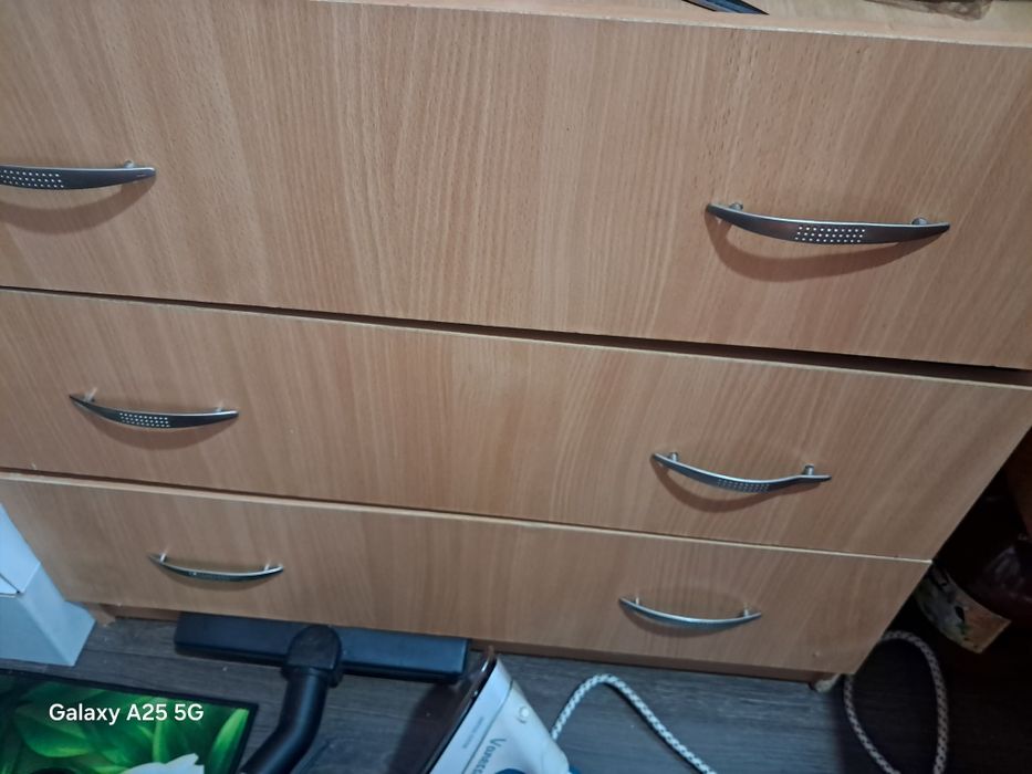 Продам тахту очень крепкую удобную