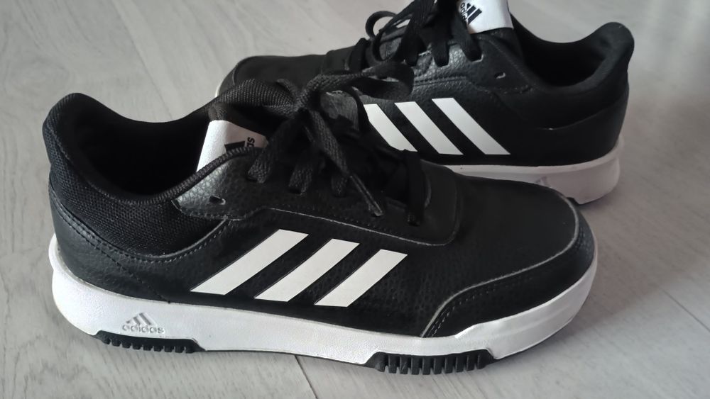 Оригинални кецове Adidas 37,5н