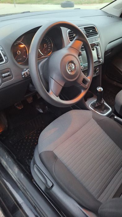 Продавам VW POLO 1.6 TDI