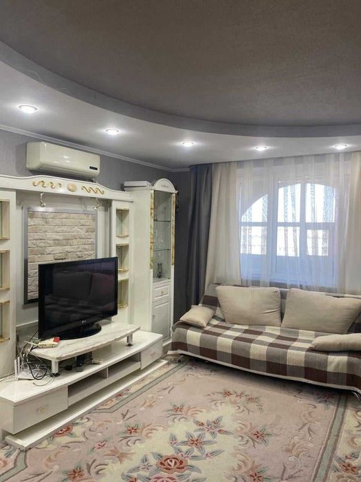 Продам 3х ком в 8 мкр 71кв.м
