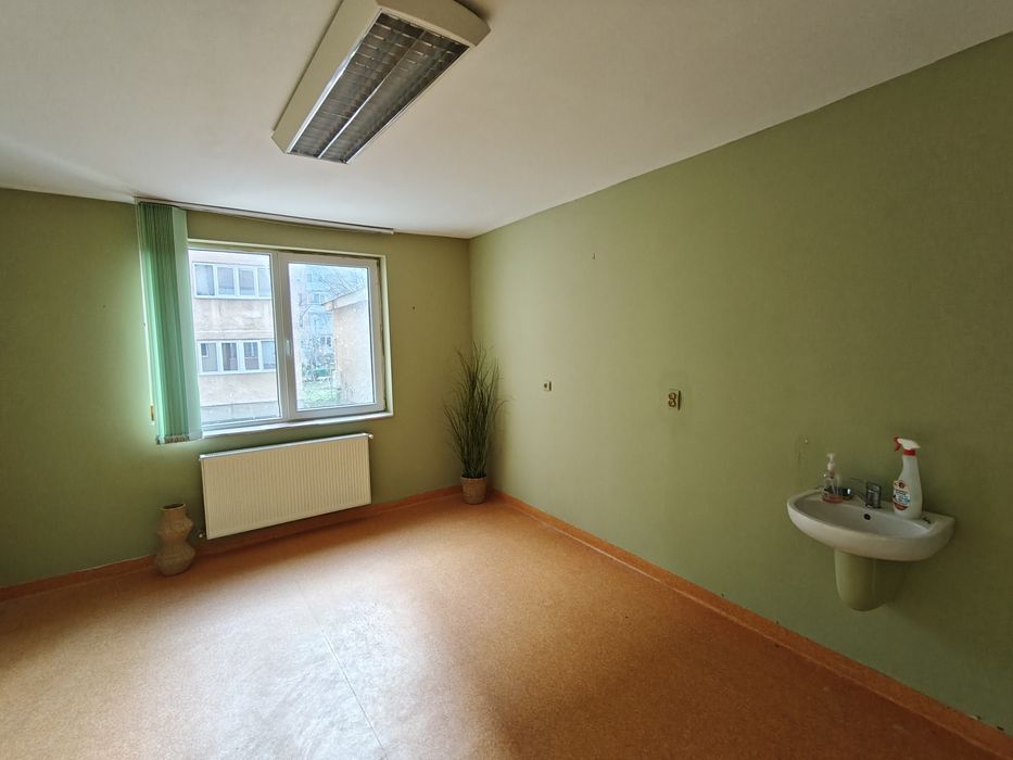 Spatiu comercial de închiriat 77mp