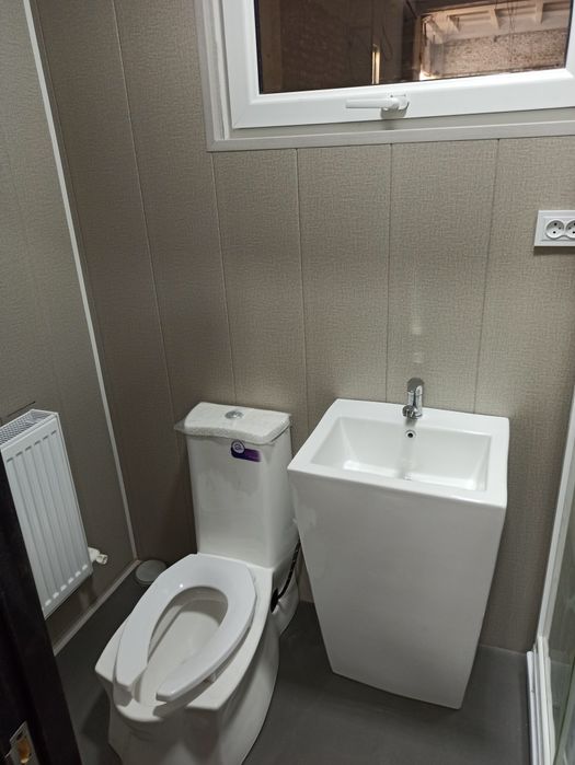 Утеплённая жилая бытовка готовая к эксплуатации.