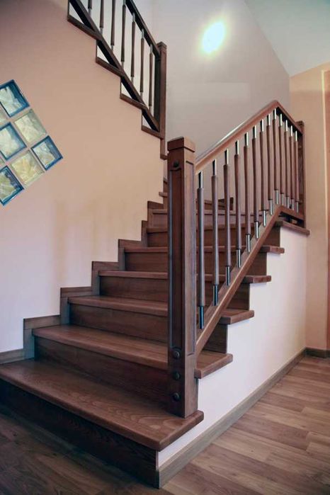 Producător - Scara interioara Lemn MASIV, scari, trepte, placare