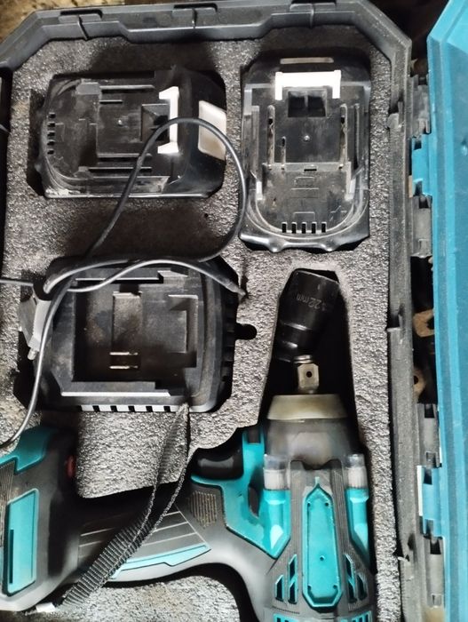 гайкавёрт чемаданмен камплекти