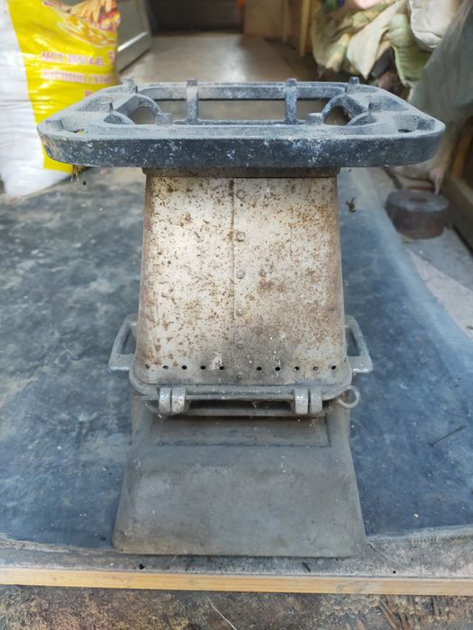 Продам советскую керосинку.