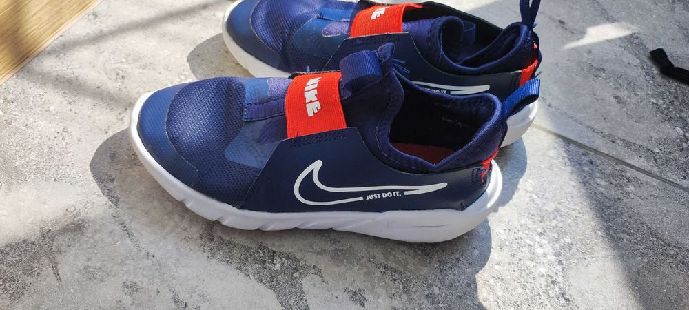 Маратонки nike номер 35