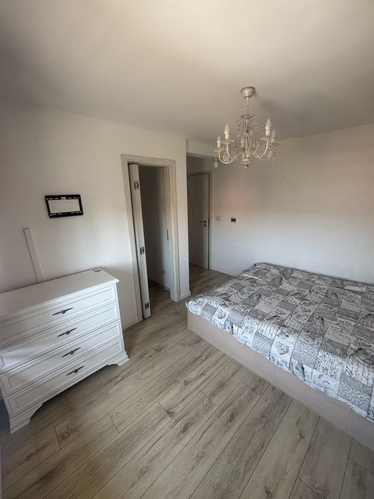 Vand apartament 3 camere