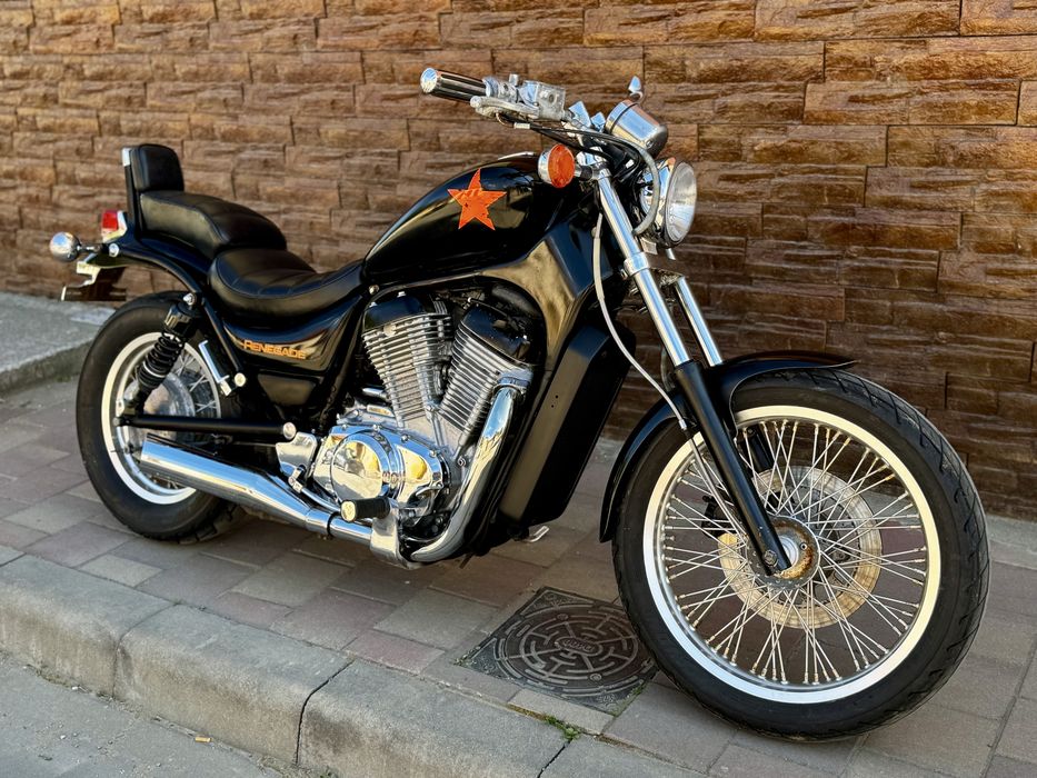 Suzuki Intruder VS 700