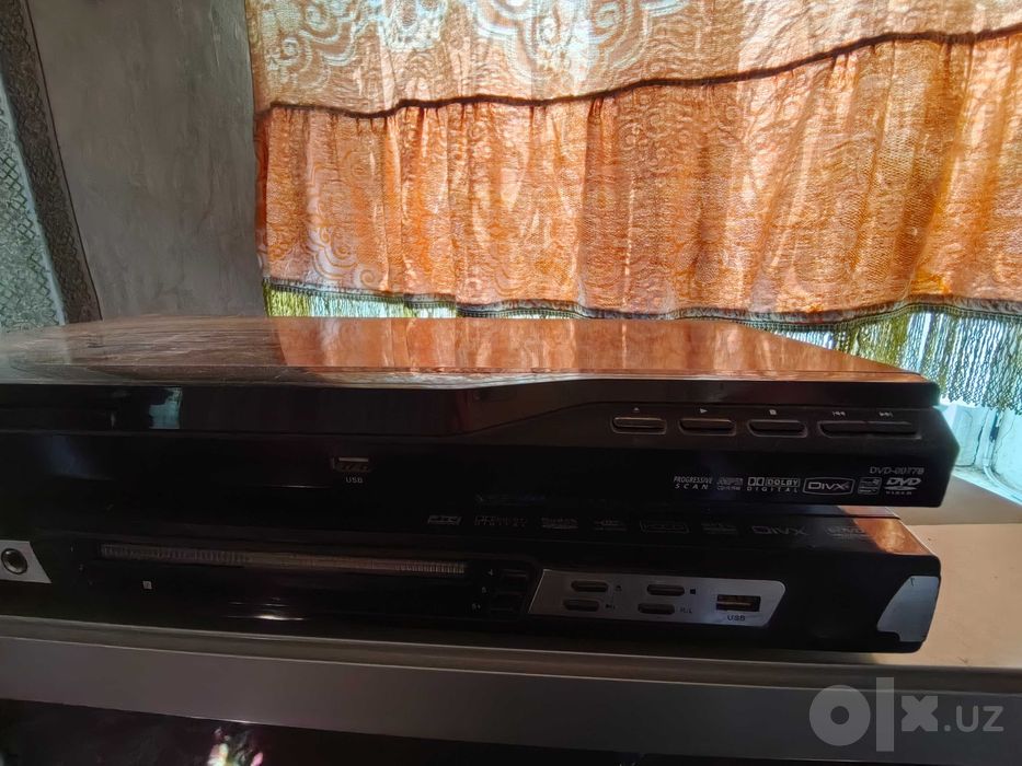 DVD проигрыватель.