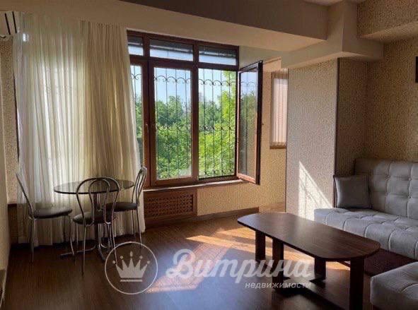 1 комнатная переделанная в 2-х комнатную в центре города