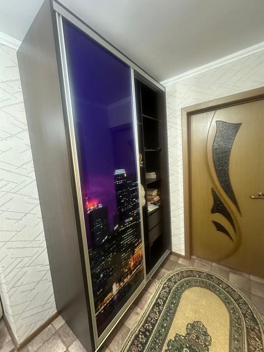 Продам Шкаф купе.