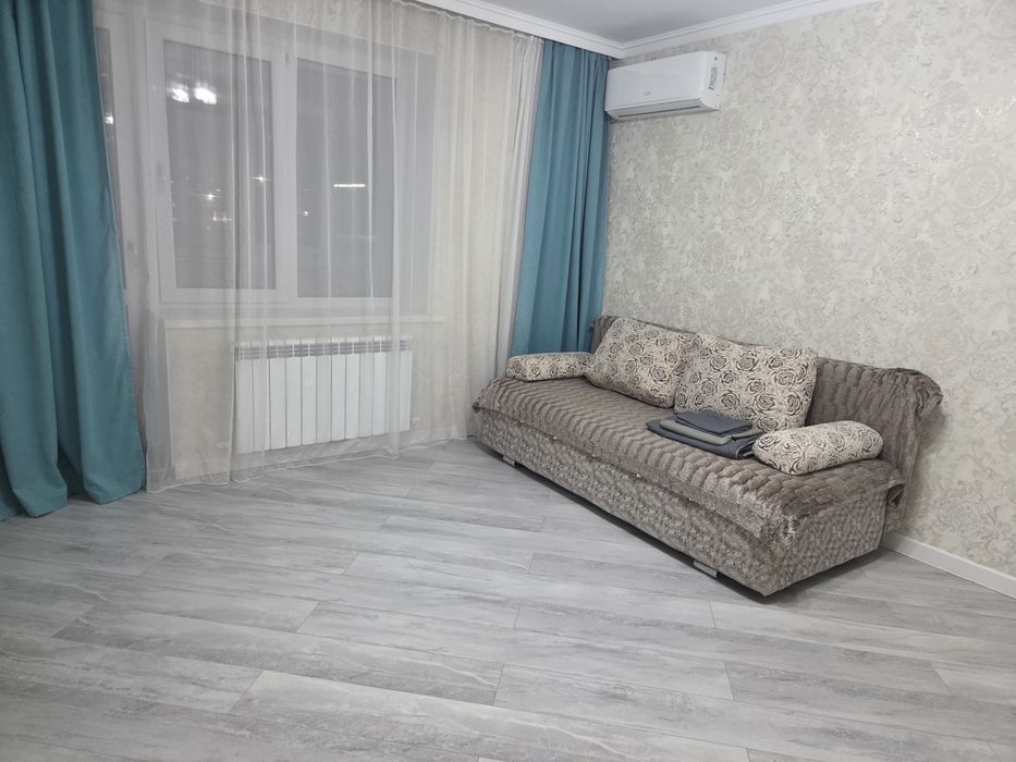 Сдам посуточно 1ком кв на 11 микрорайоне