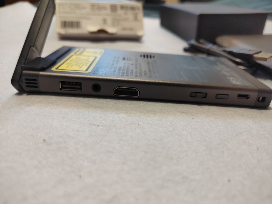 SONY Mobile Projector MP-CL1A