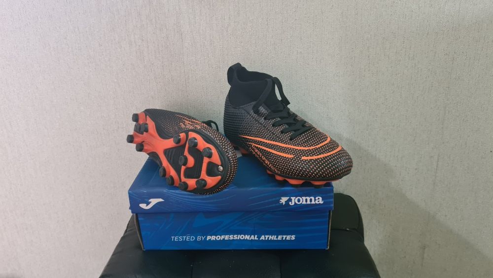 Футбольные бутсы 32 размер.