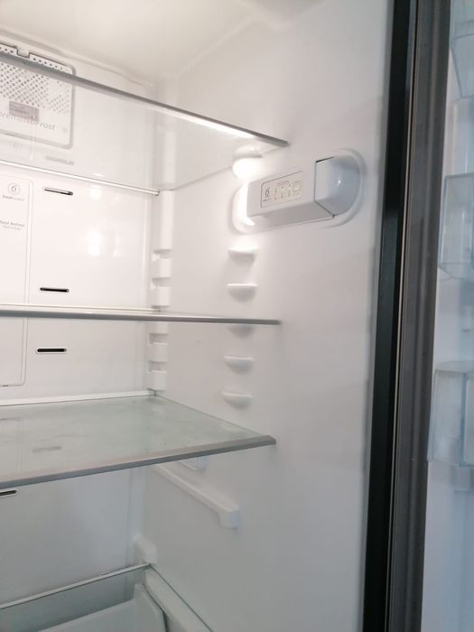 Combină frigorifică Whirlpool SupremeNoFrost 6 sense