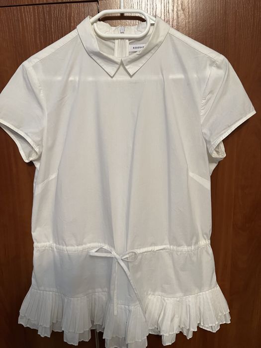 Бяла риза Reserved.